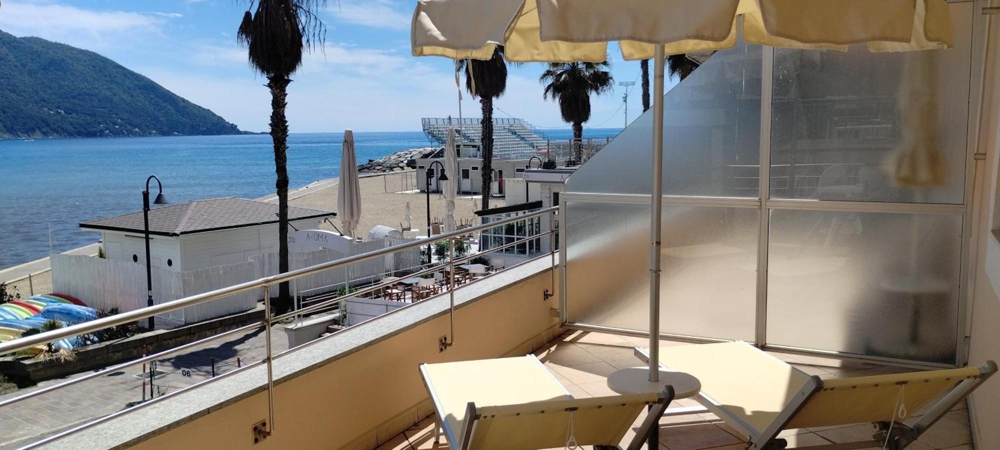 Hotel Elena Recco Bagian luar foto