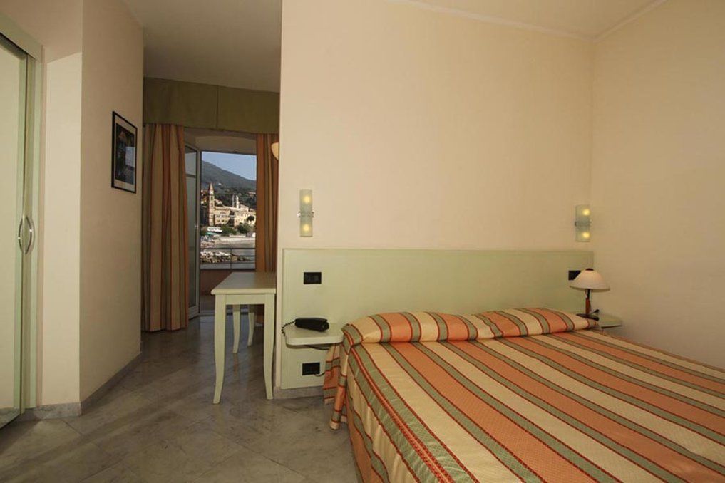 Hotel Elena Recco Bagian luar foto