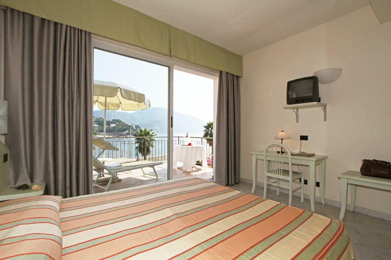 Hotel Elena Recco Bagian luar foto